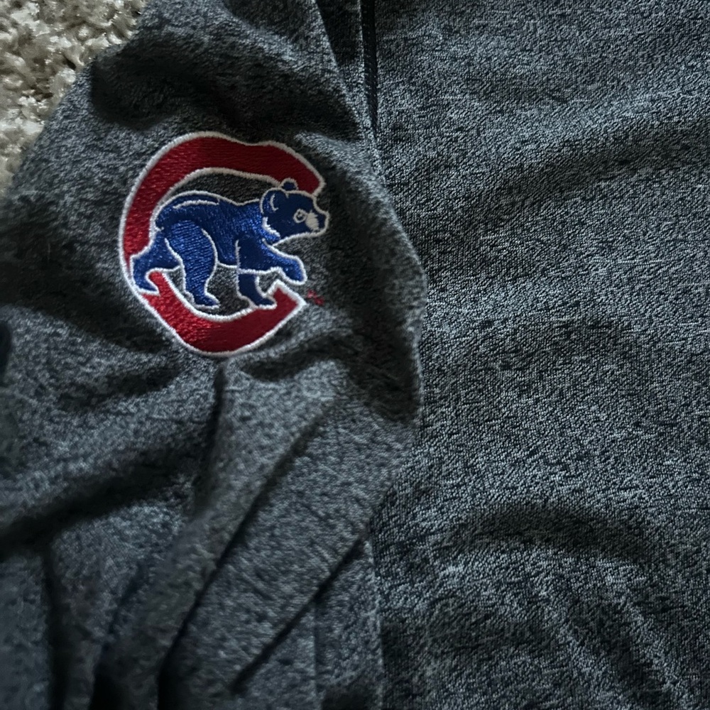 Grey Under Armour Pullover Quarter Zip W/ Chicago Cubs Patch on Sleeve Men’s L - Picture 5 of 7